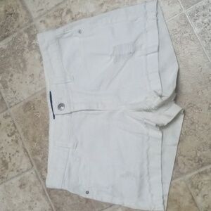 White wildflower size 3